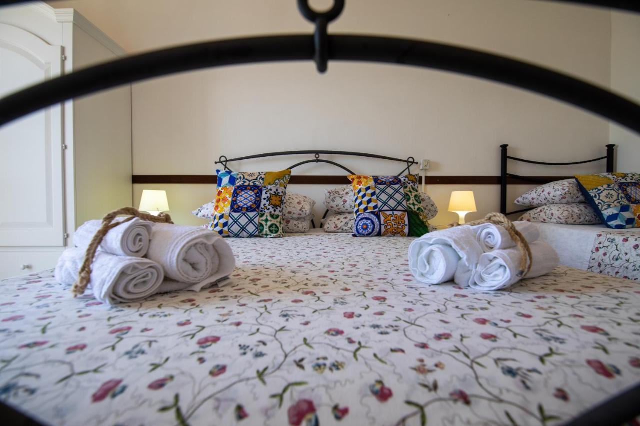 Madonna Della Scala Bed & Breakfast Castellabate Exterior photo