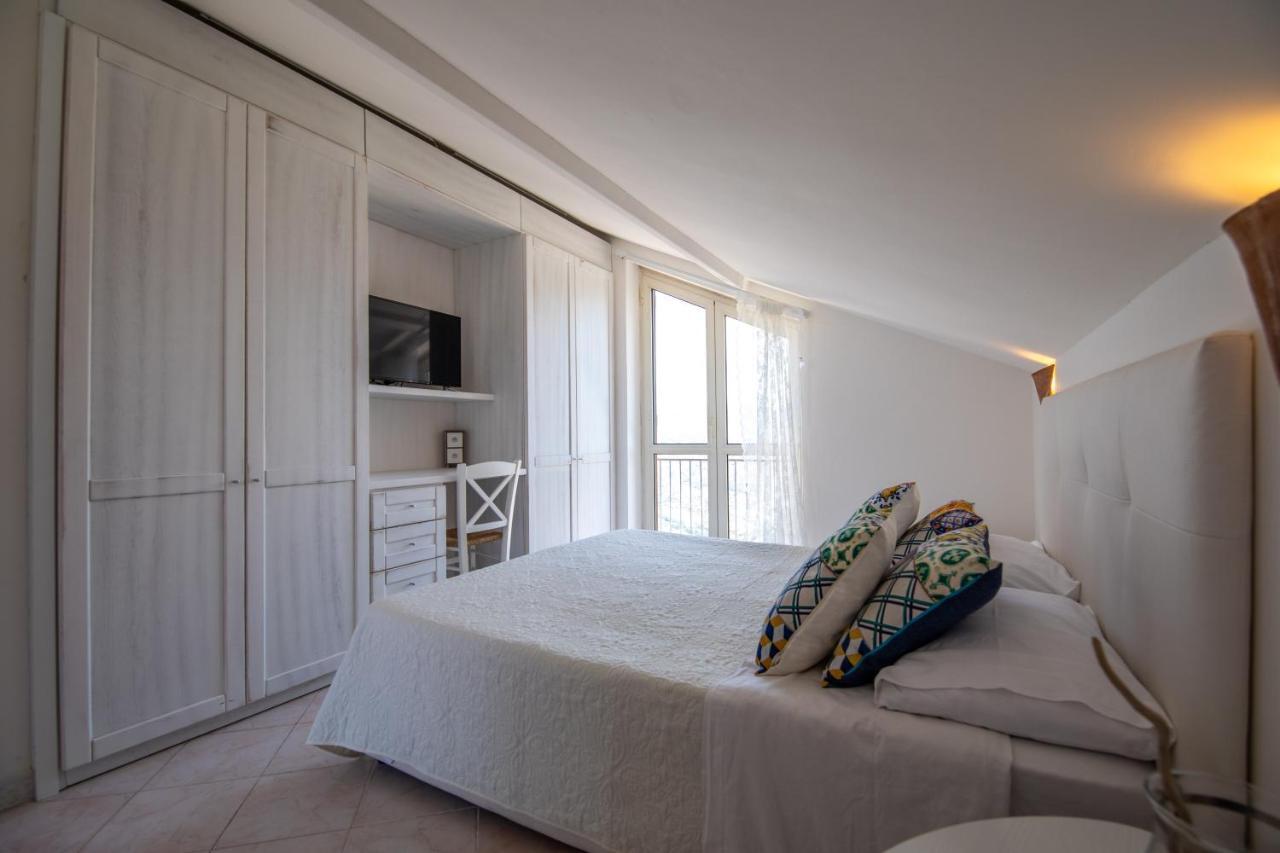 Madonna Della Scala Bed & Breakfast Castellabate Exterior photo