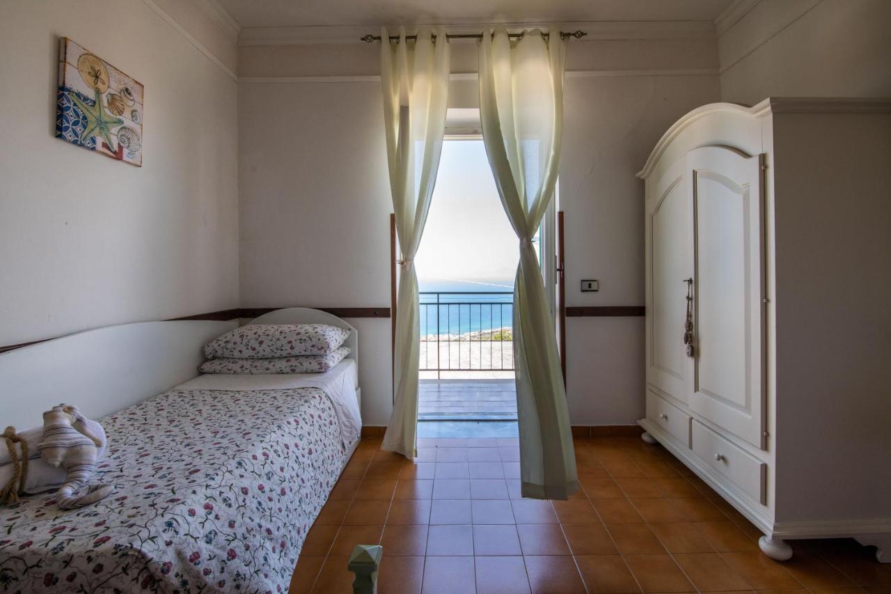 Madonna Della Scala Bed & Breakfast Castellabate Exterior photo
