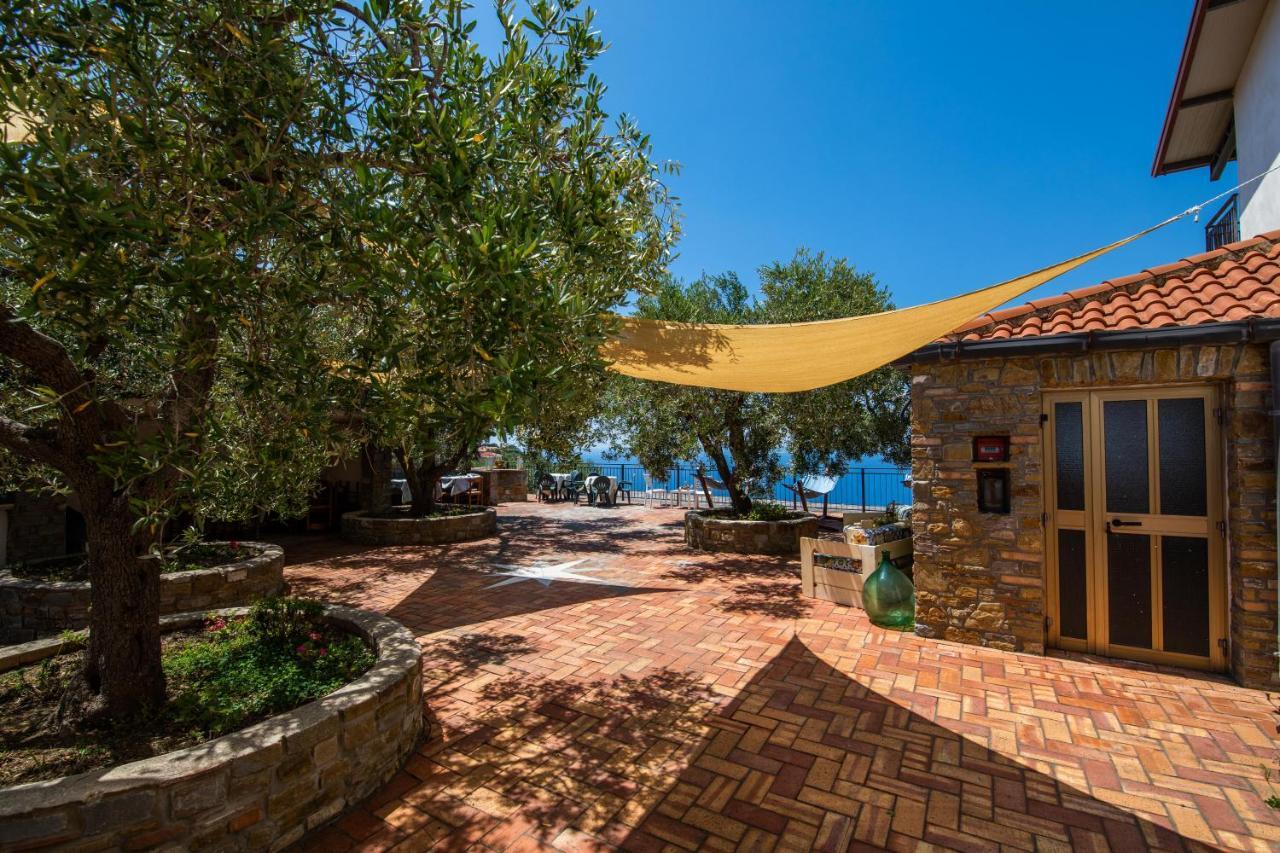 Madonna Della Scala Bed & Breakfast Castellabate Exterior photo