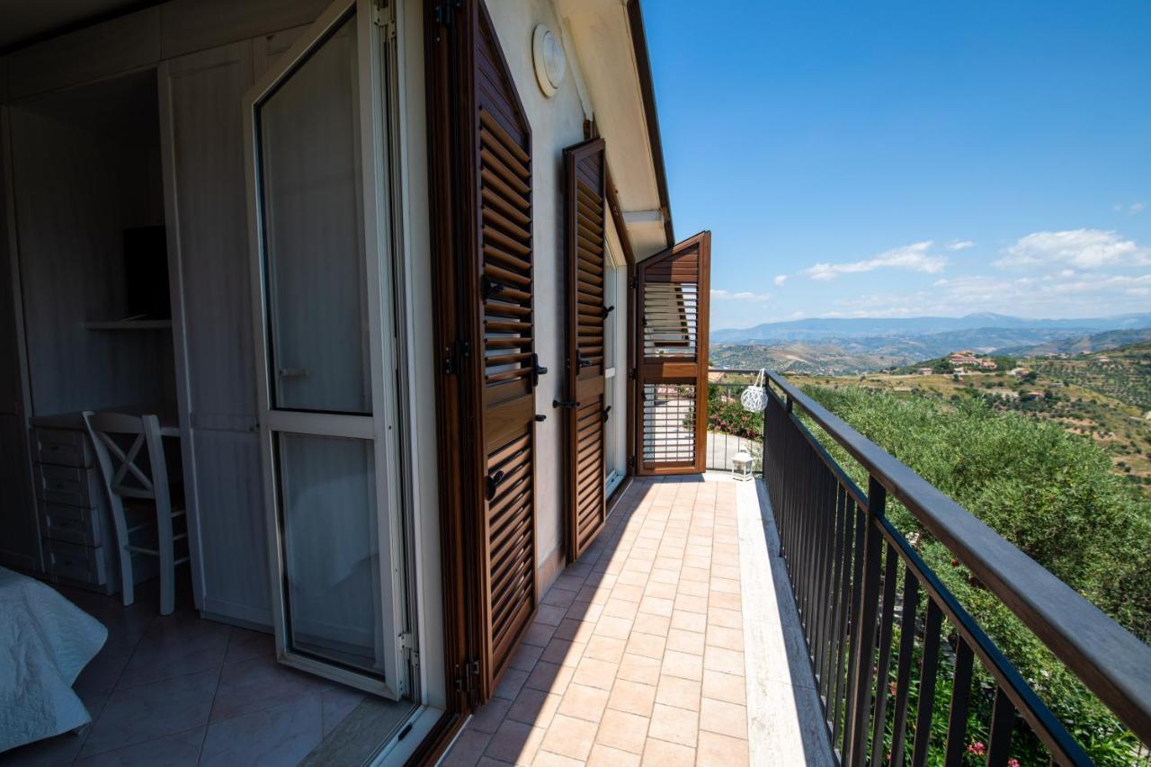 Madonna Della Scala Bed & Breakfast Castellabate Exterior photo