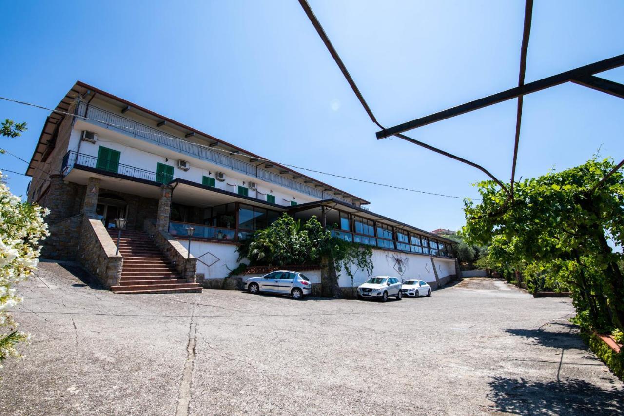 Madonna Della Scala Bed & Breakfast Castellabate Exterior photo